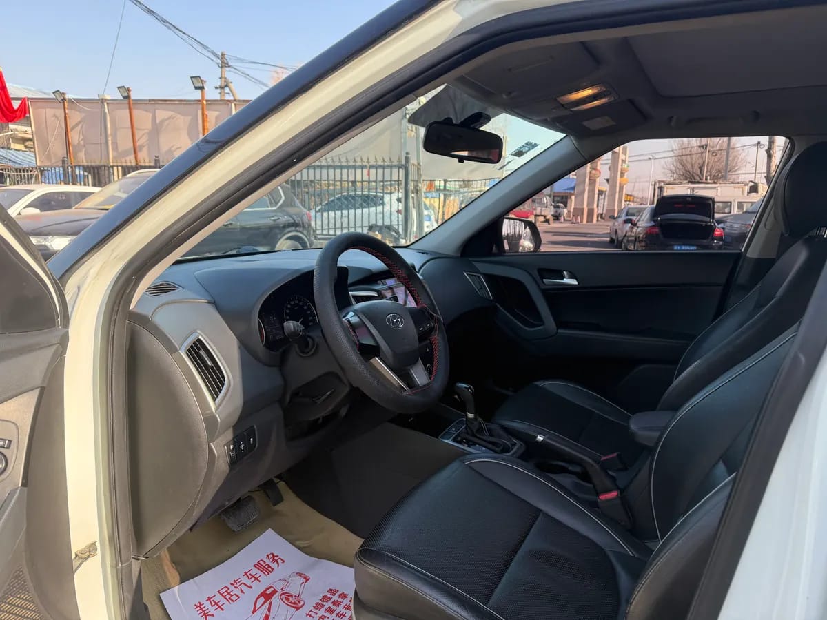Hyundai ix25 2015 1.6L GS 4