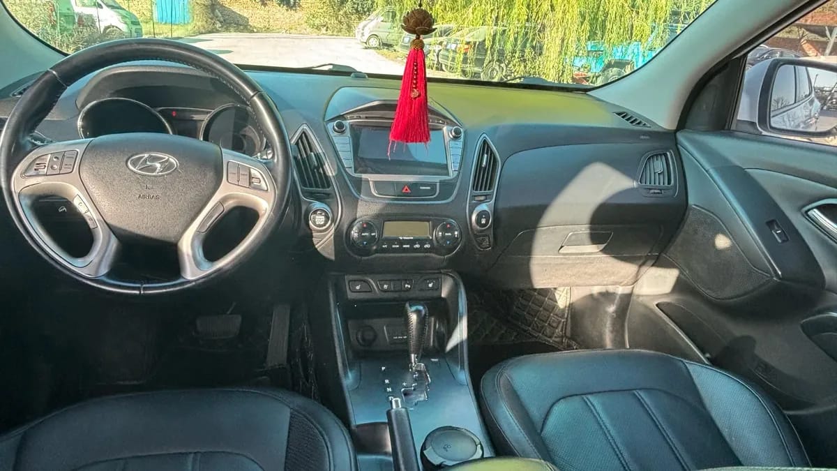 Hyundai ix35 2015 2.0L V 5