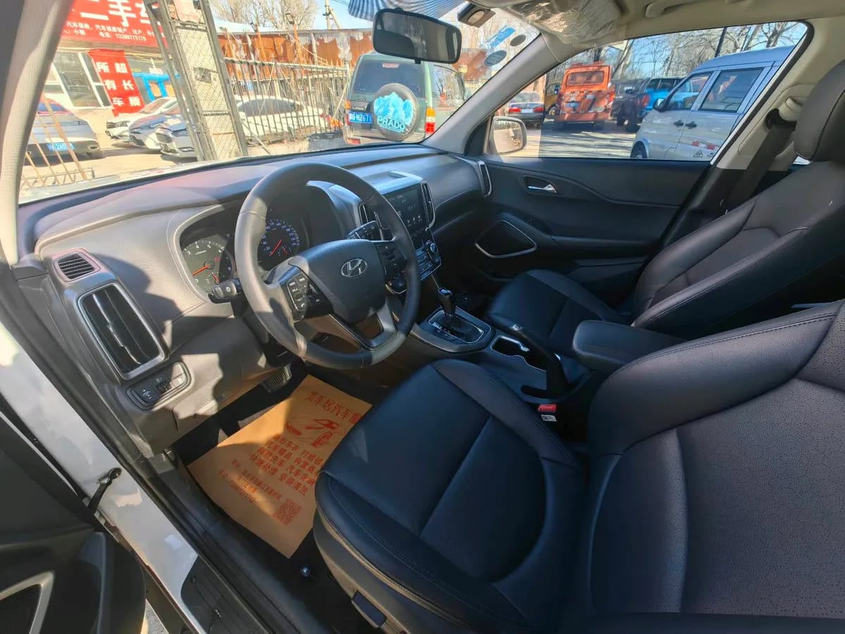 Hyundai ix35 2019 2.0L · V 7