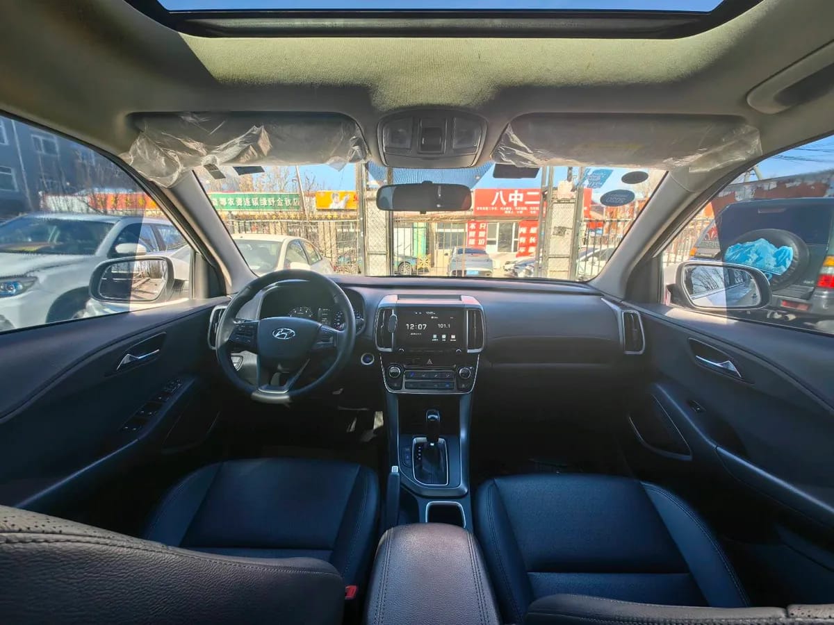 Hyundai ix35 2019 2.0L · V 9
