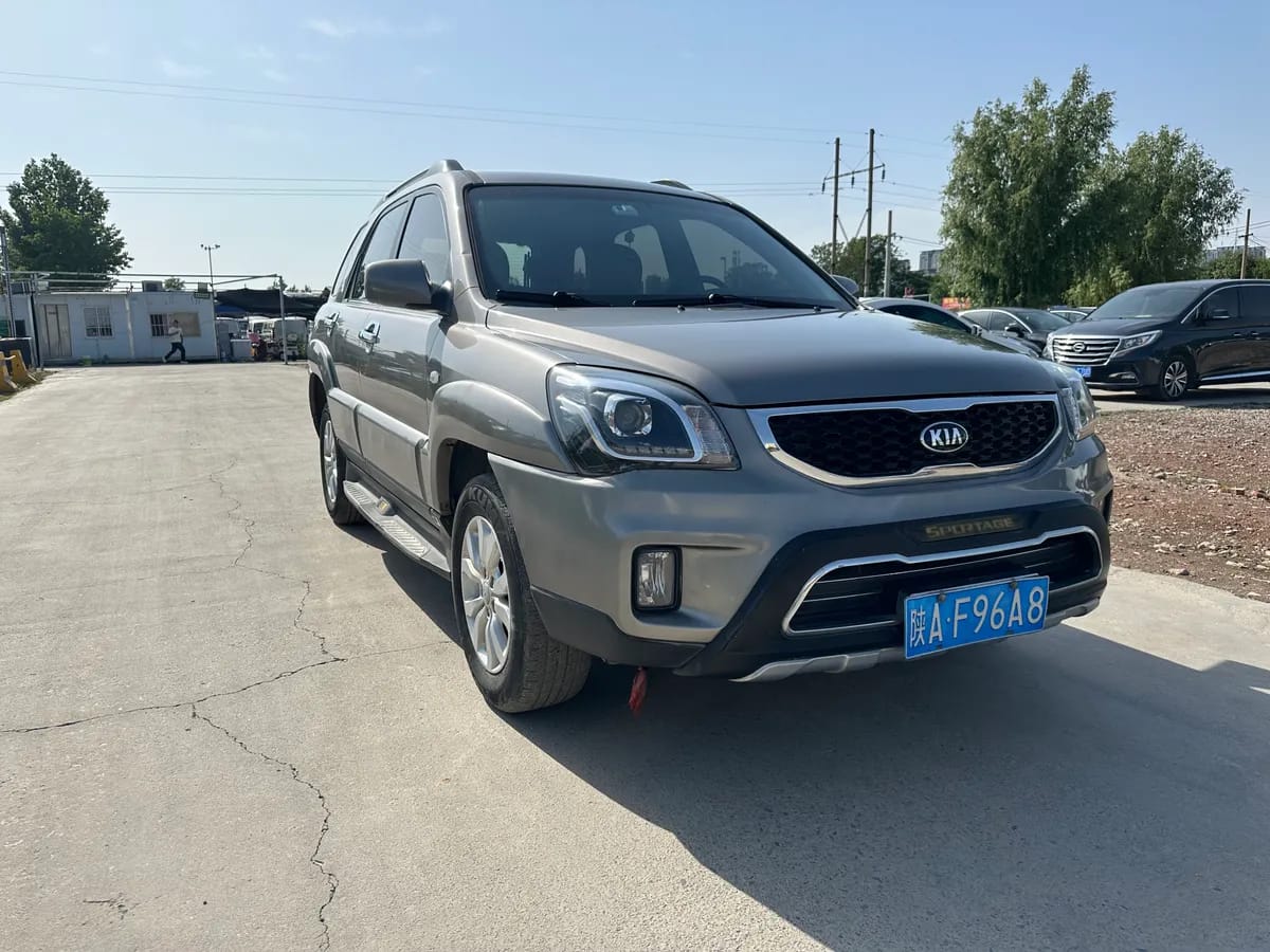 Kia 2013 2.0L GL