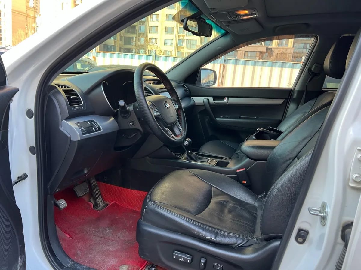 Kia ( ) 2013 2.4L 5 V 7
