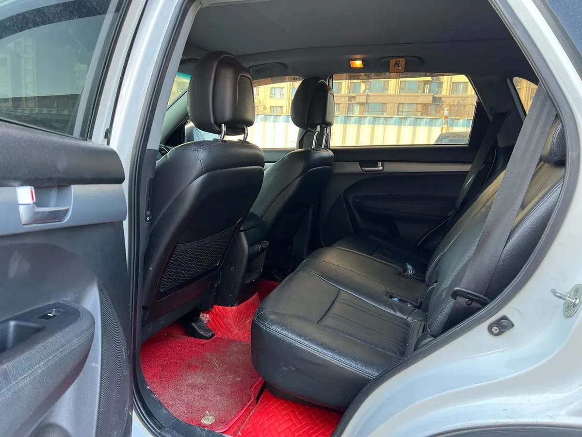 Kia ( ) 2013 2.4L 5 V 8