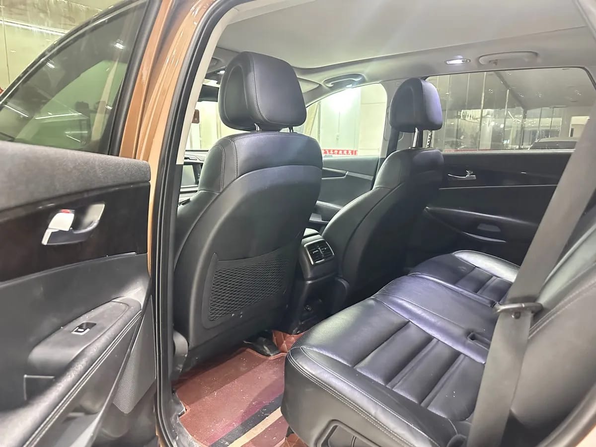 Kia ( ) 2015 L 2.4L 4WD 5 V 7