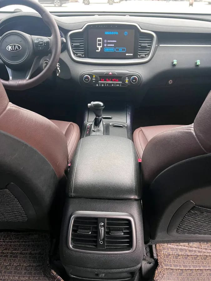 Kia ( ) 2015 L 2.4L 4WD 7 V 4