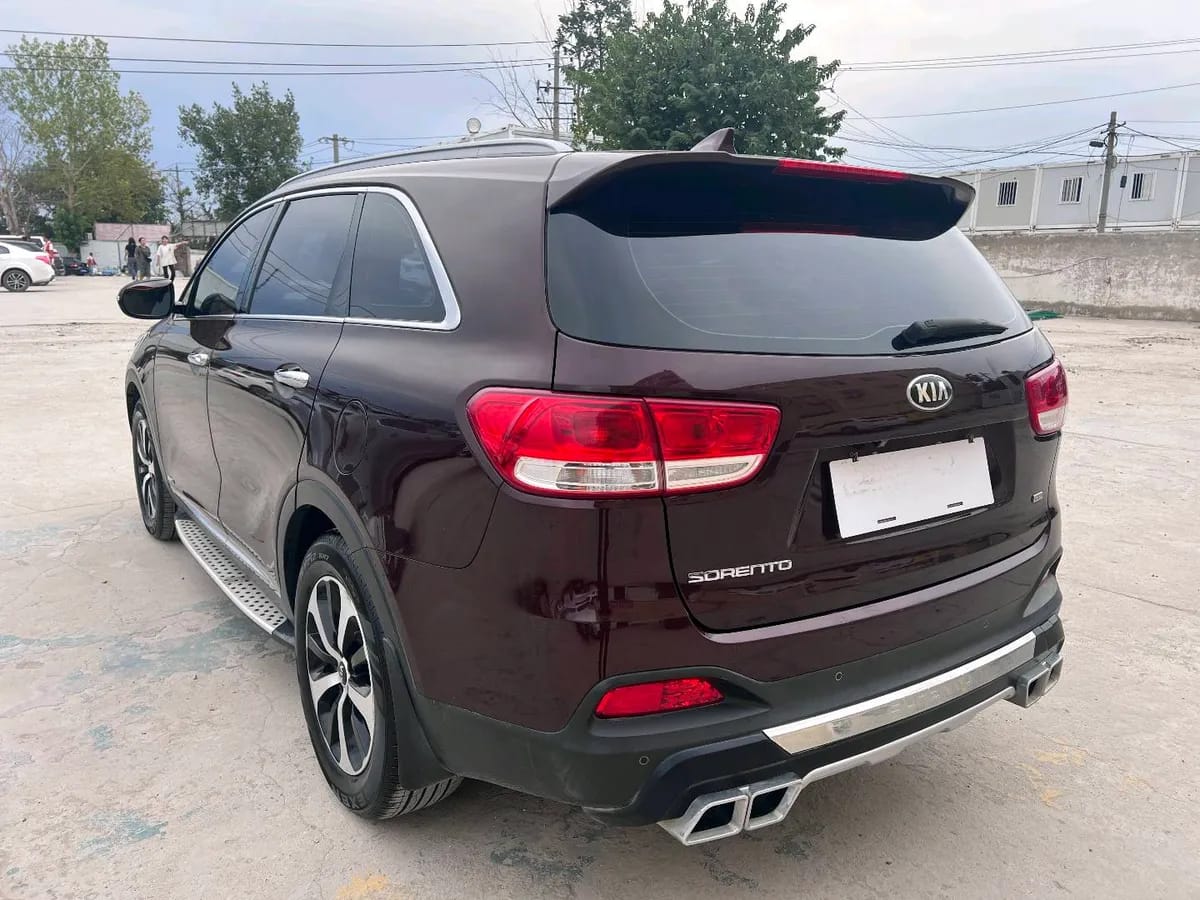 Kia ( ) 2015 L 2.4L 4WD 7 V 10