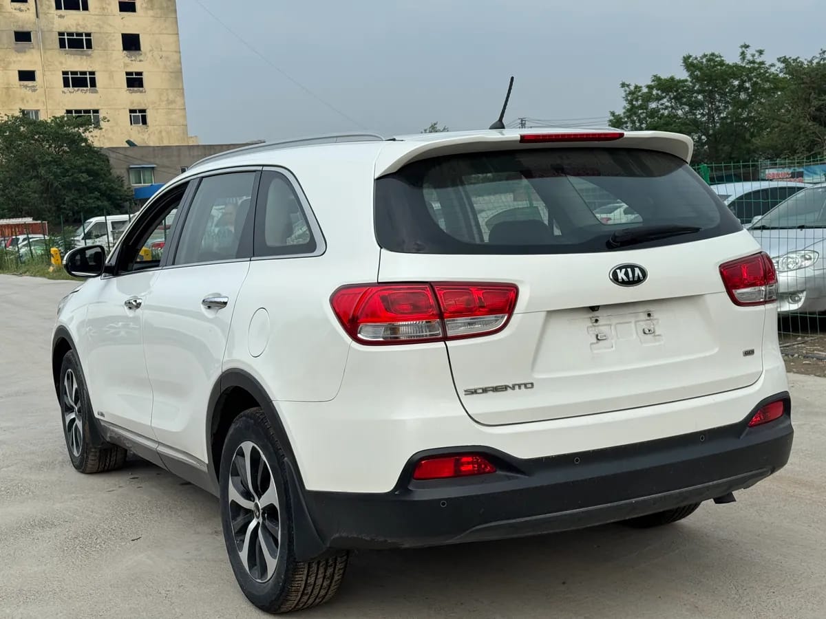 Kia 2016 L 2.4L 4WD 5 IV 8