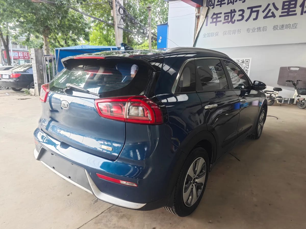 Kia 2017 1.6L 7
