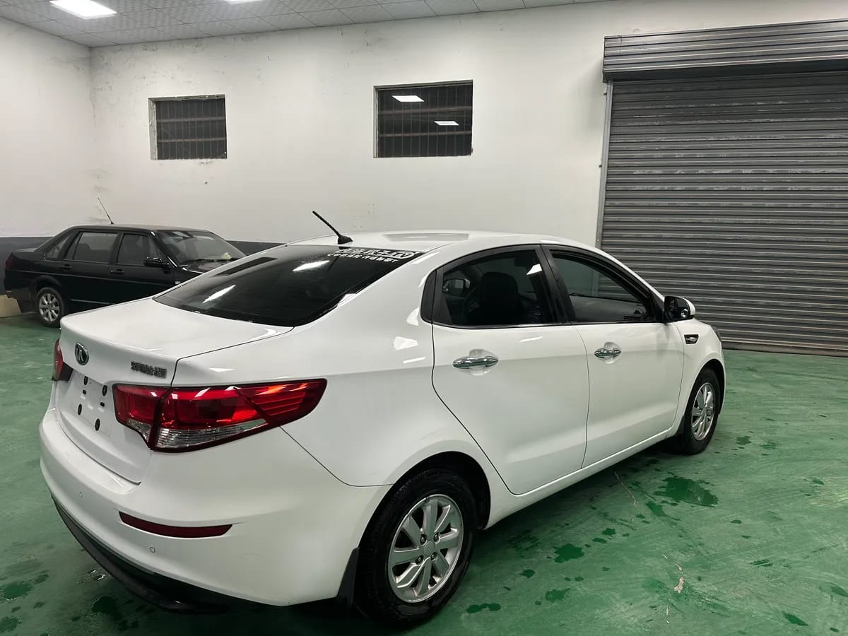 Kia K2 2015 1.4L MT GLS 4