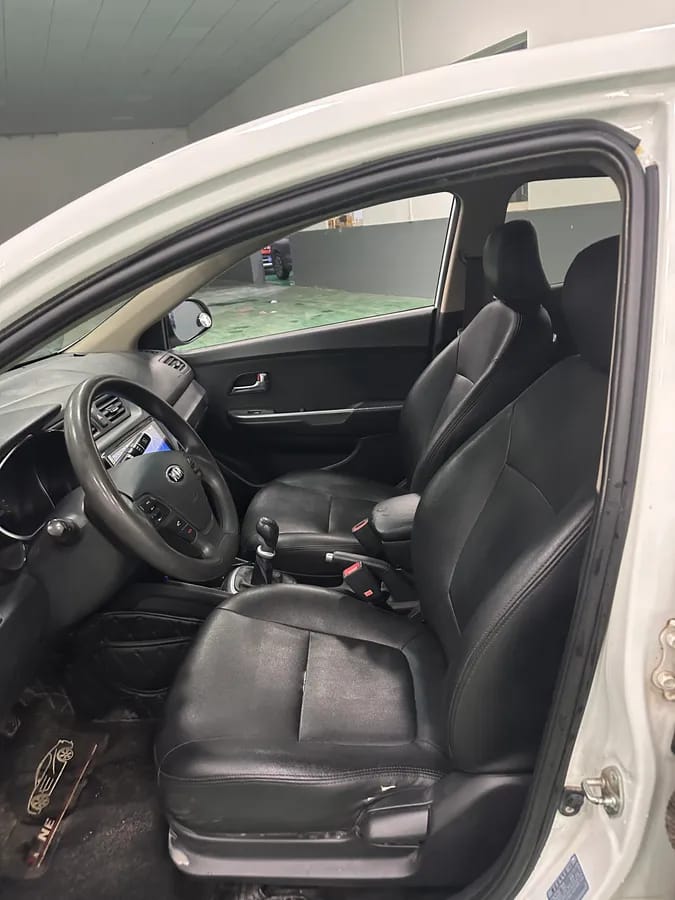 Kia K2 2015 1.4L MT GLS 7