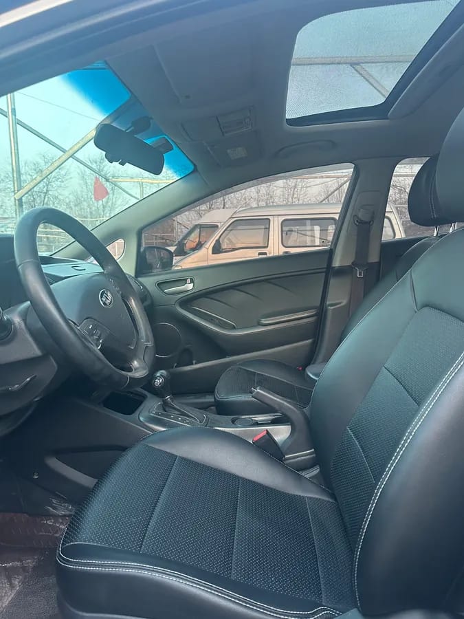 Kia K3 2013 1.6L DLX 4