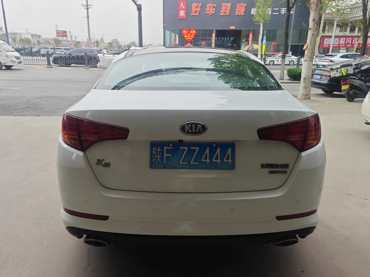 Kia K5 2012 2.0L DLX 5