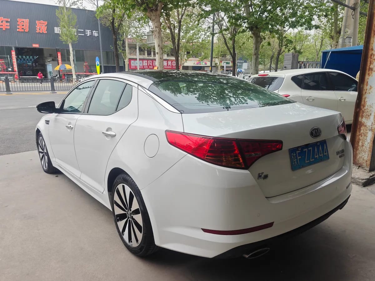Kia K5 2012 2.0L DLX 6