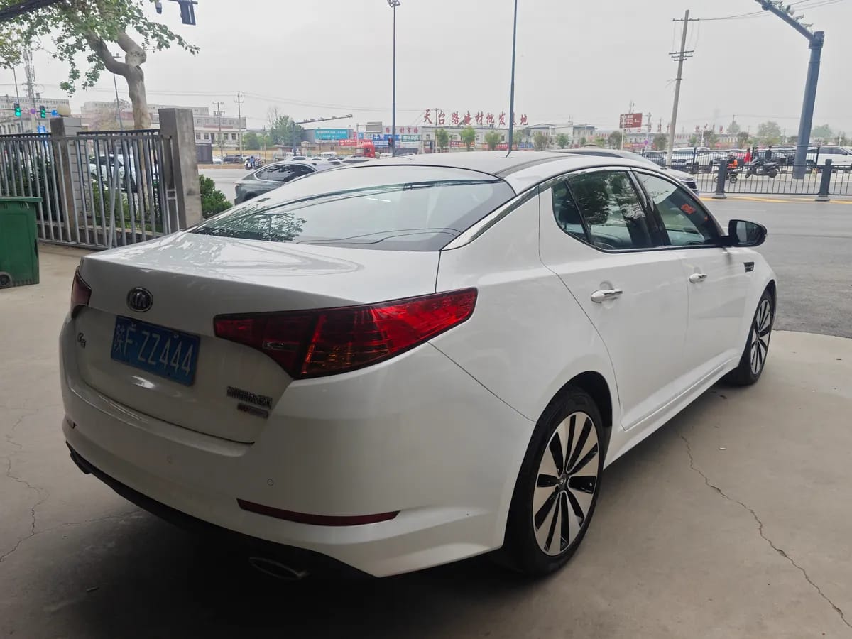 Kia K5 2012 2.0L DLX 7