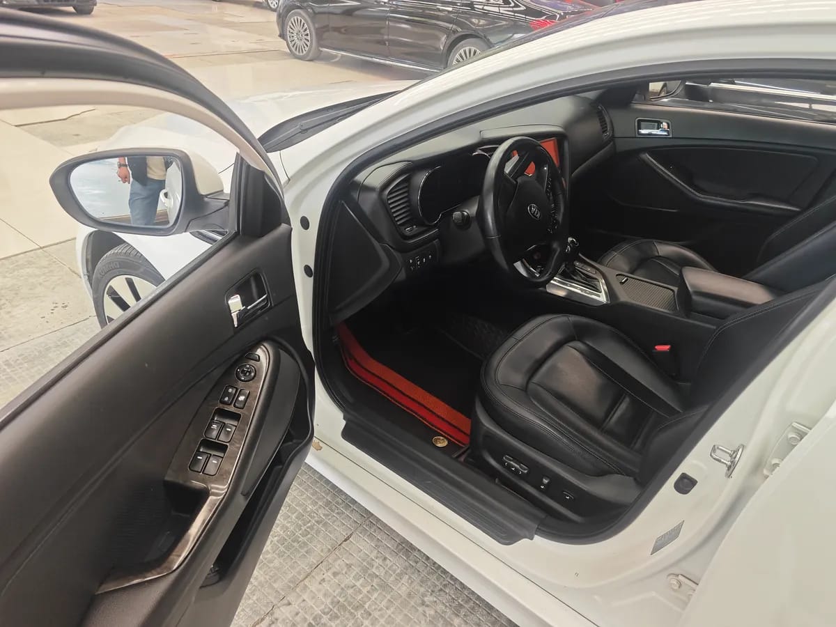 Kia K5 2012 2.0L DLX 8