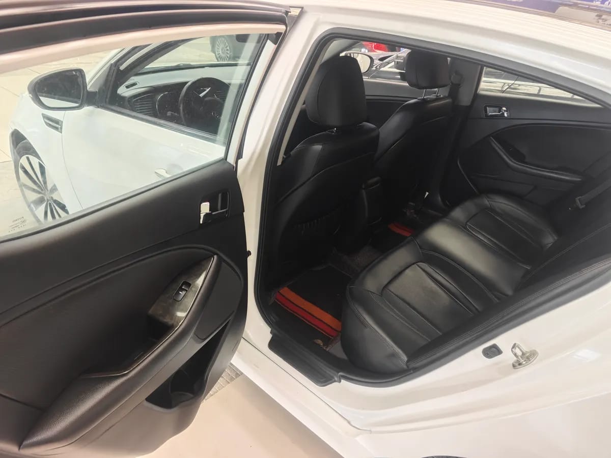 Kia K5 2012 2.0L DLX 9