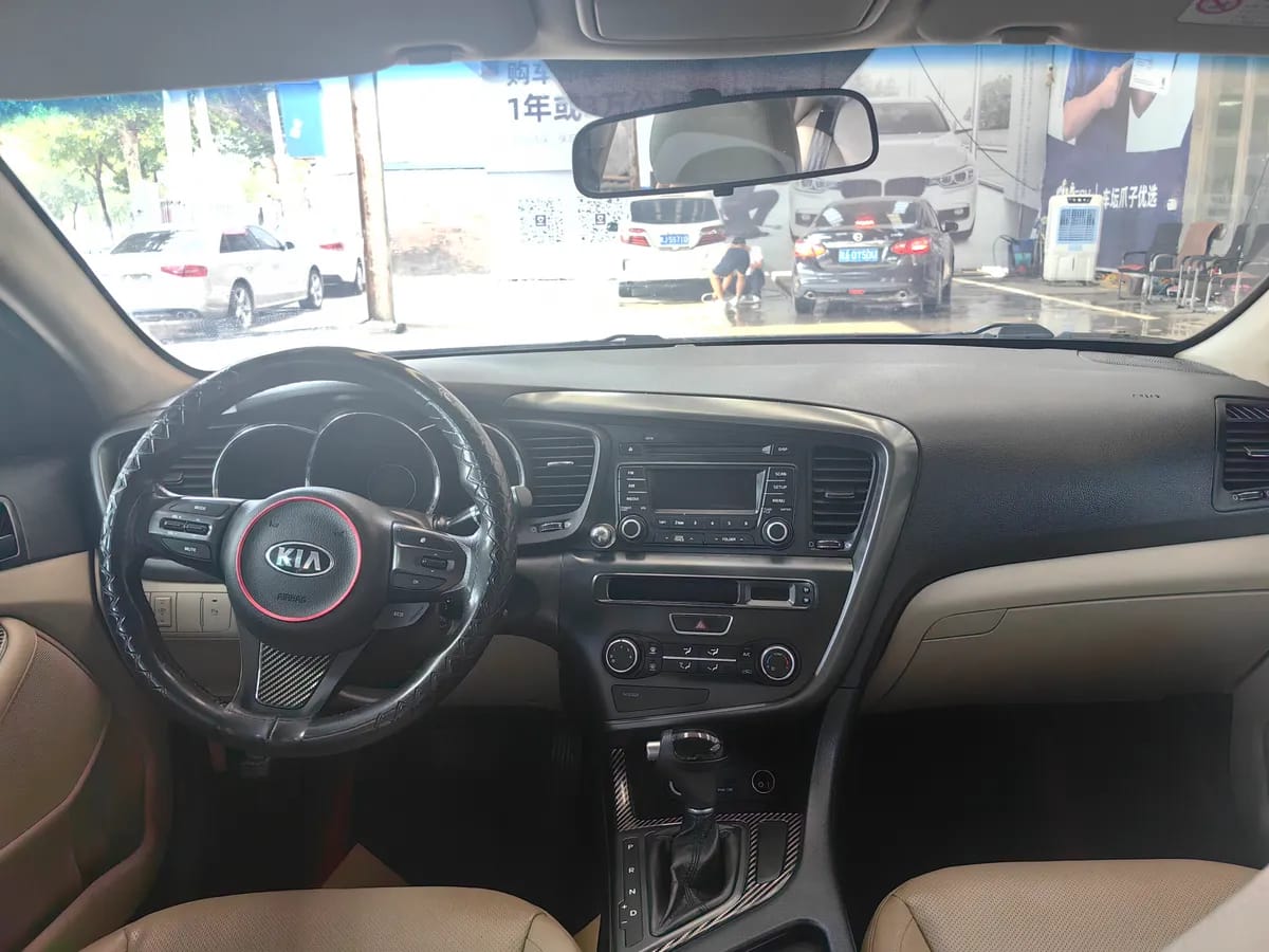 Kia K5 2015 2.0L GL 8
