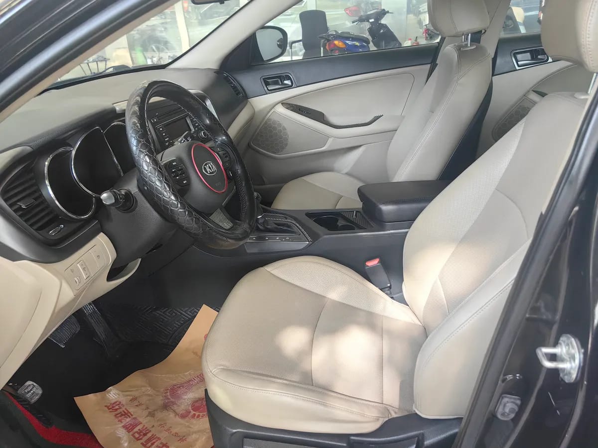 Kia K5 2015 2.0L GL 9