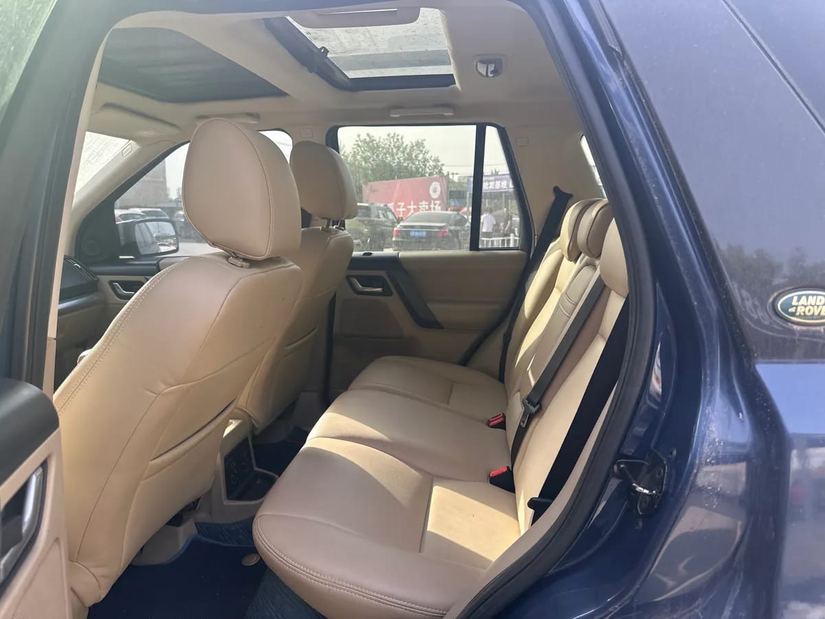 Land Rover 2 2009 3.2L 6