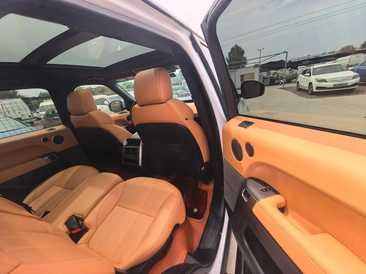 Land Rover 2014 3.0 SC V6 HSE 10