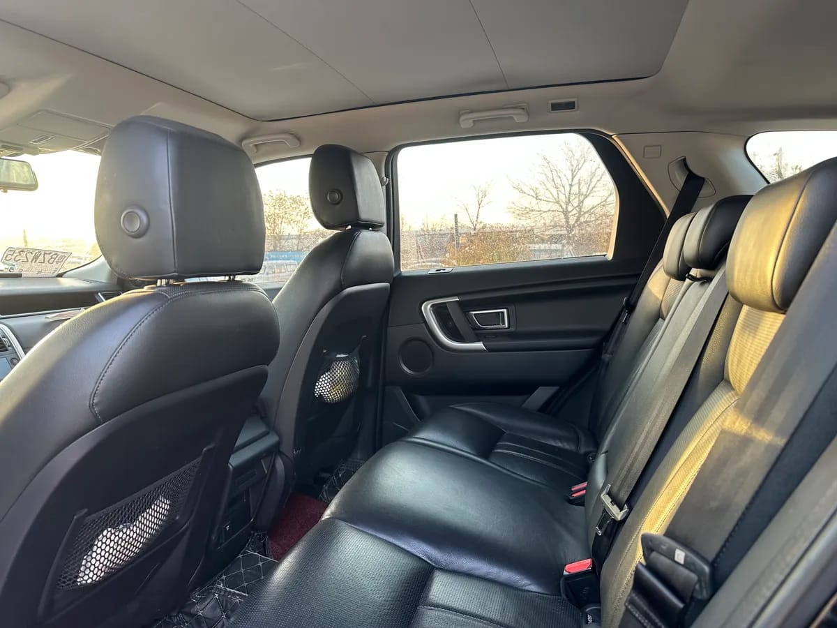 Land Rover 2016 2.0T SE 7