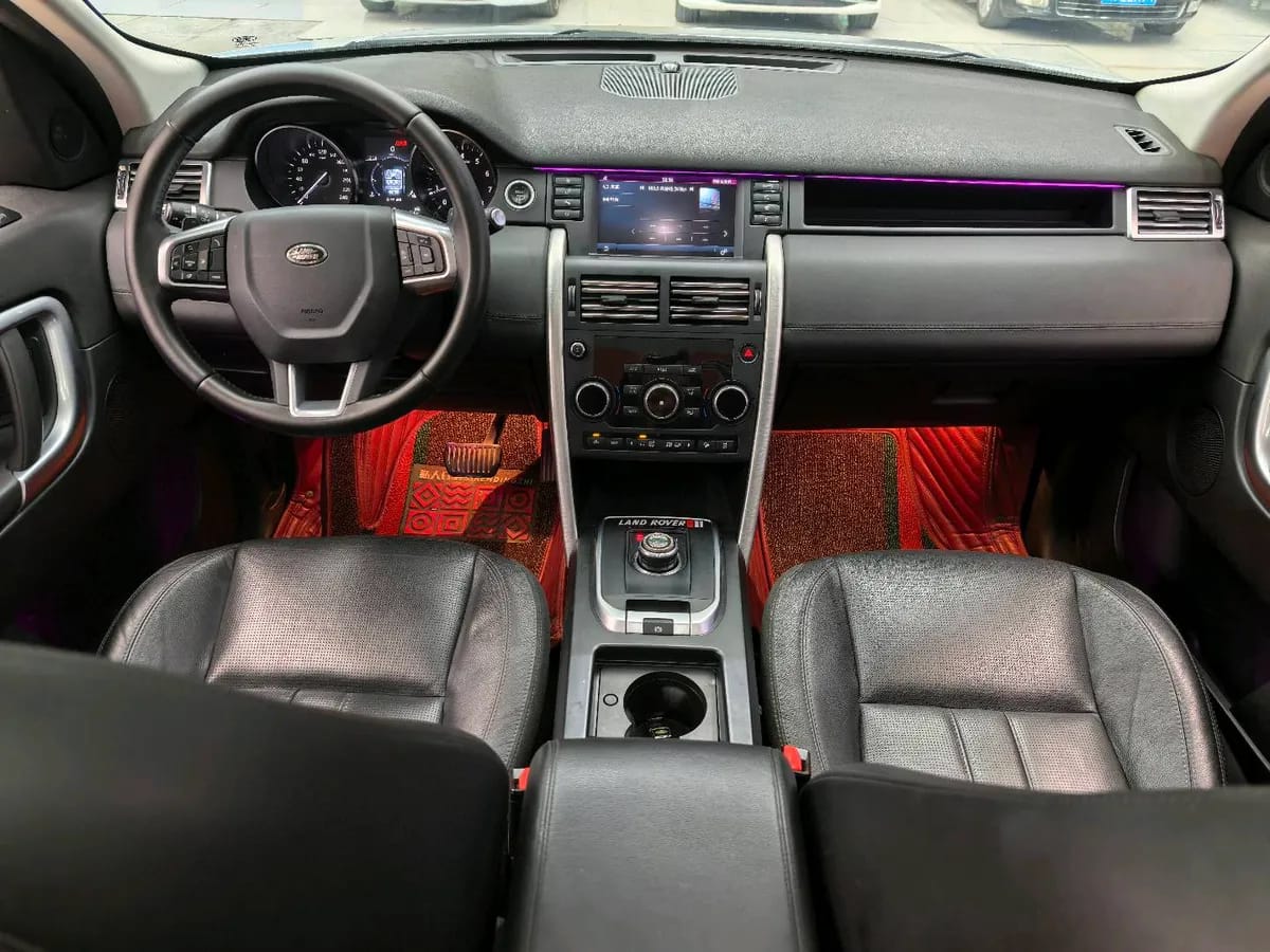 Land Rover 2017 2.0T SE 5