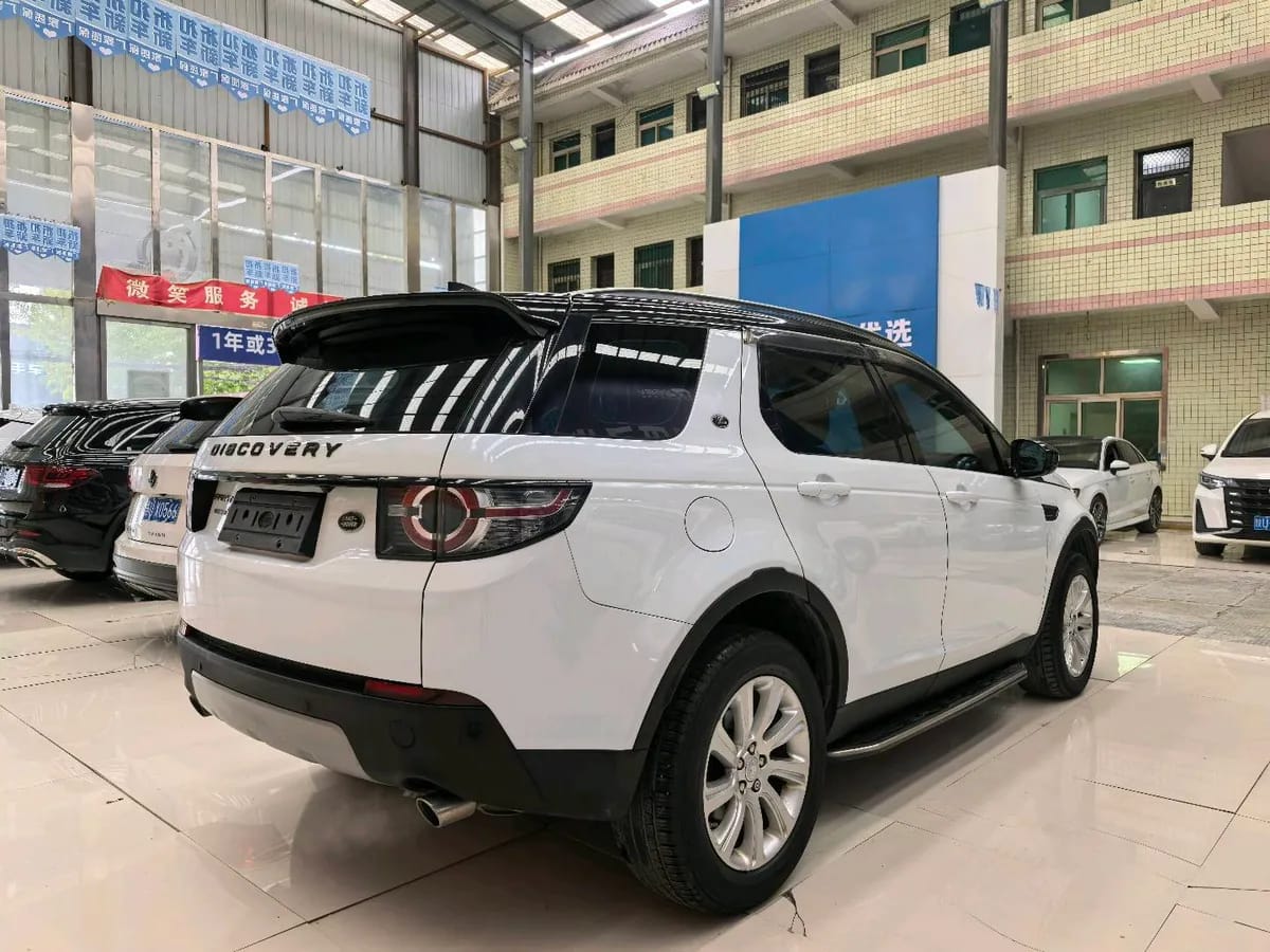 Land Rover 2017 2.0T SE 9