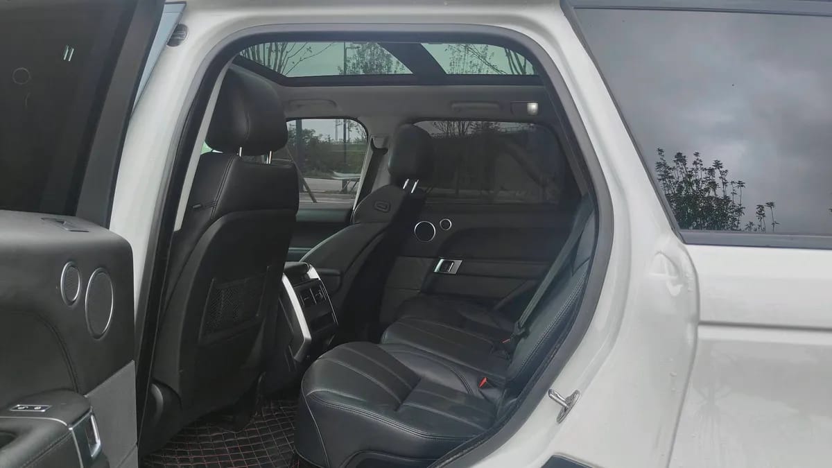 Land Rover ( ) 2017 3.0 SC V6 SE 3