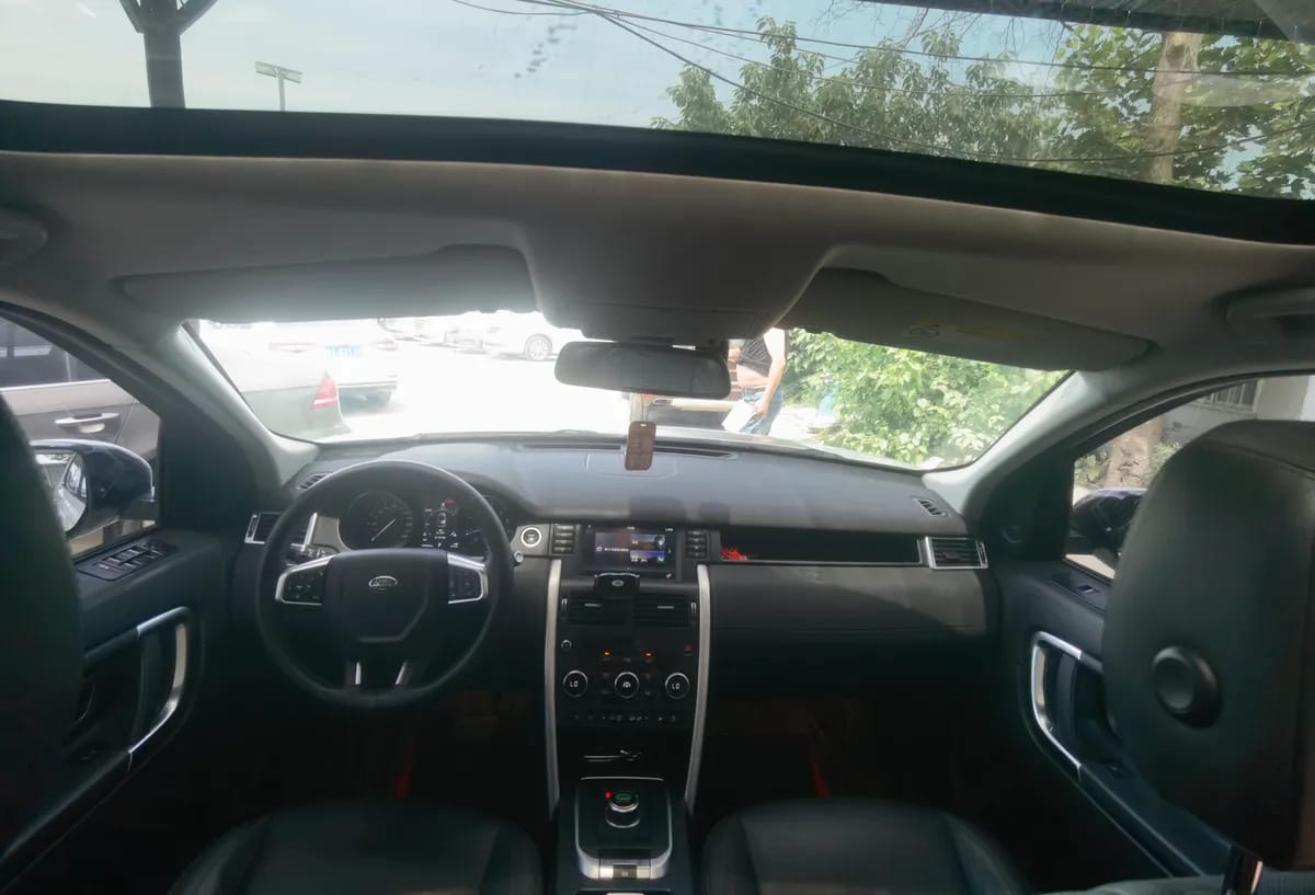 Land Rover 2018 240PS SE 6
