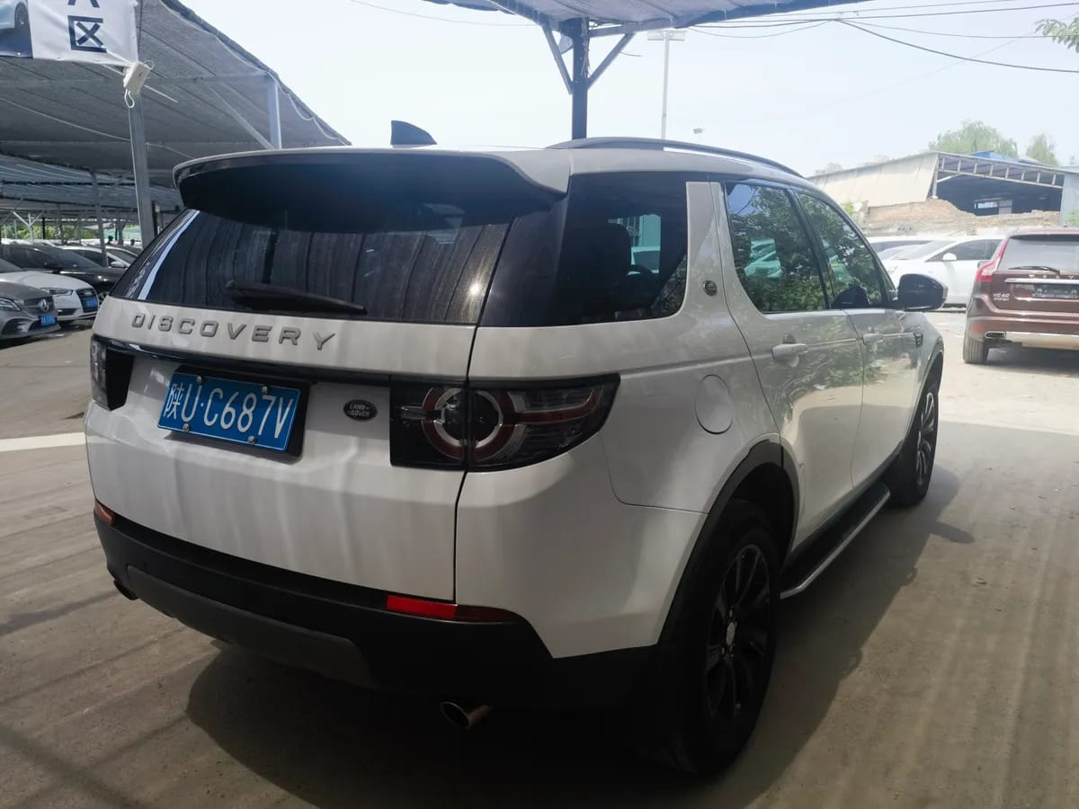 Land Rover 2018 240PS SE 9