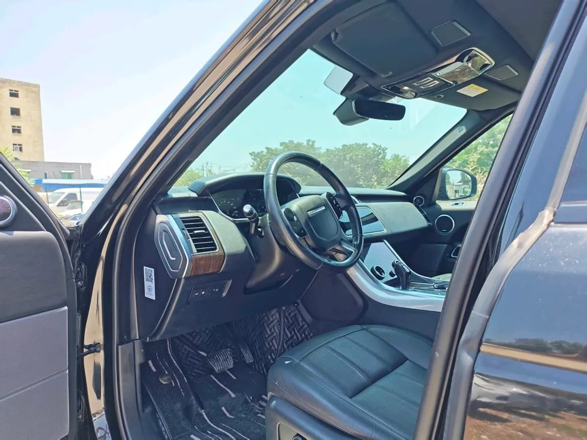 Land Rover 2018 P400e 4
