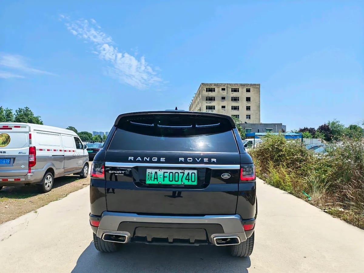 Land Rover 2018 P400e 8