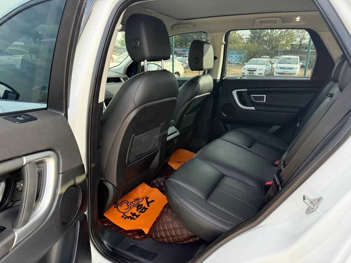 Land Rover 2019 240PS SE VI 4