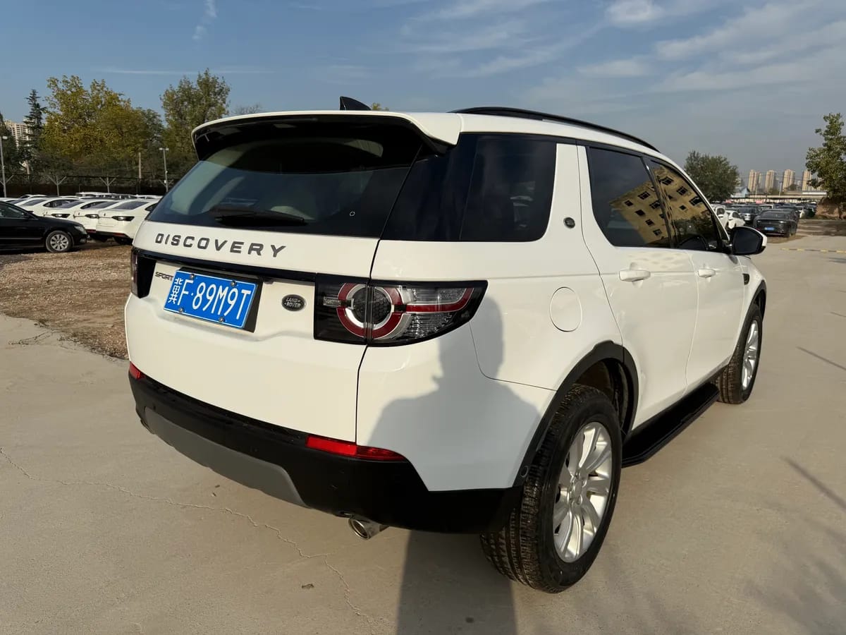 Land Rover 2019 240PS SE VI 9