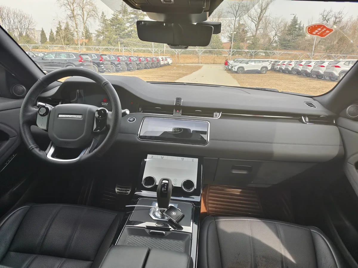 Land Rover 2020 249PS R-DYNAMIC SE 6