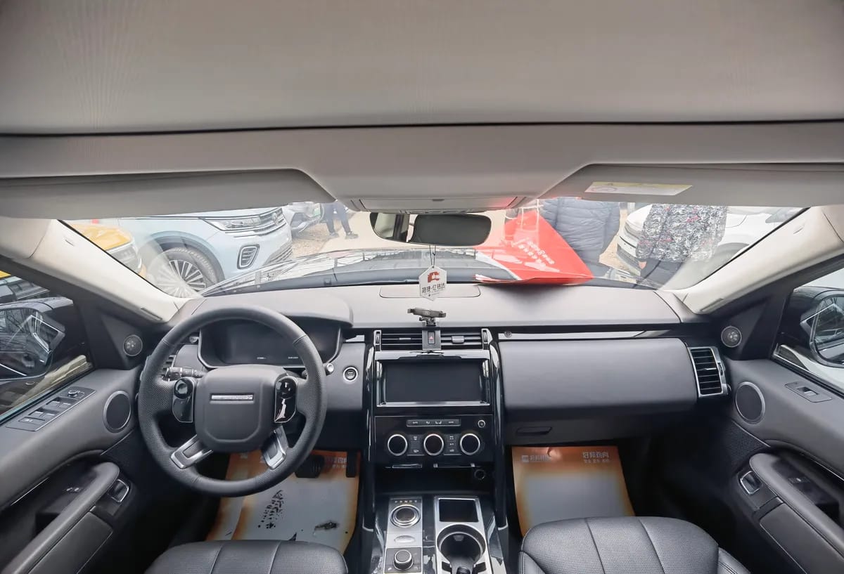 Land Rover 2020 3.0 SC V6 SE 9