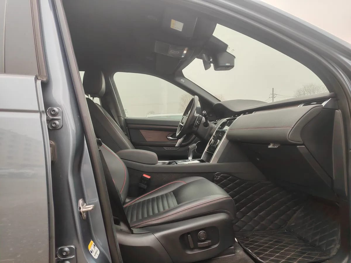 Land Rover 2022 249PS R-Dynamic SE 5 8