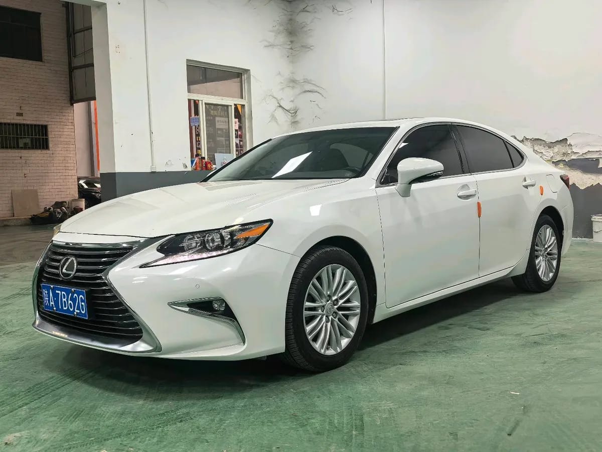 Lexus ES 2015 200