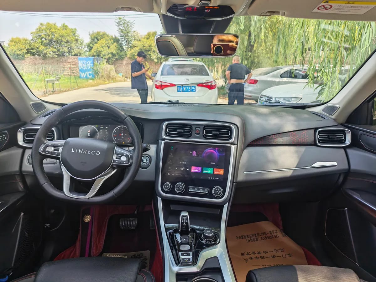 Lynk & Co 01 2019 2.0T Pro V 8