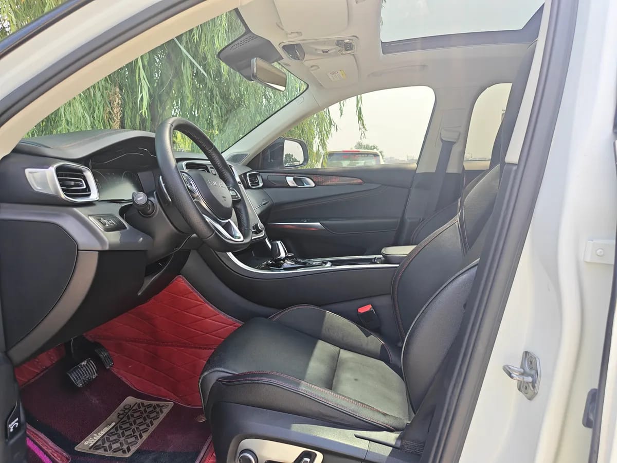 Lynk & Co 01 2019 2.0T Pro V 9
