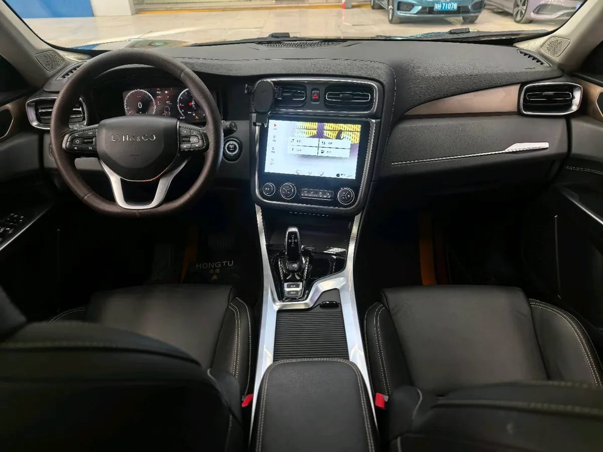Lynk & Co 01 2019 2.0T VI 5