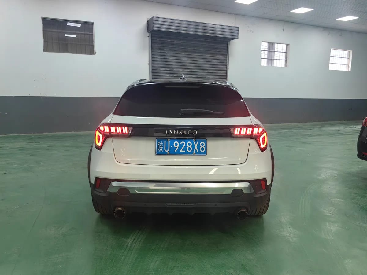 Lynk & Co 02 2018 2.0T DCT Pro V 5