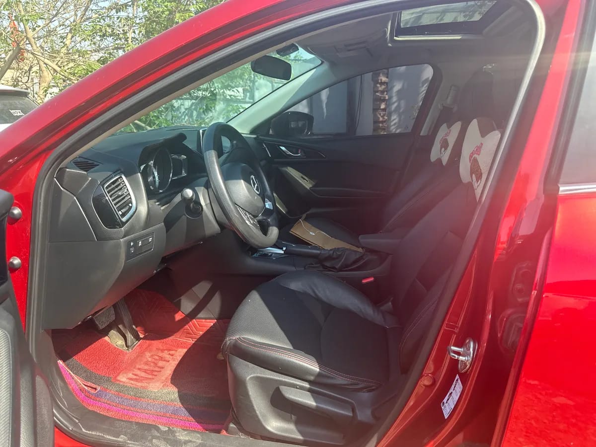 Mazda 3 Axela 2016 1.5L 9