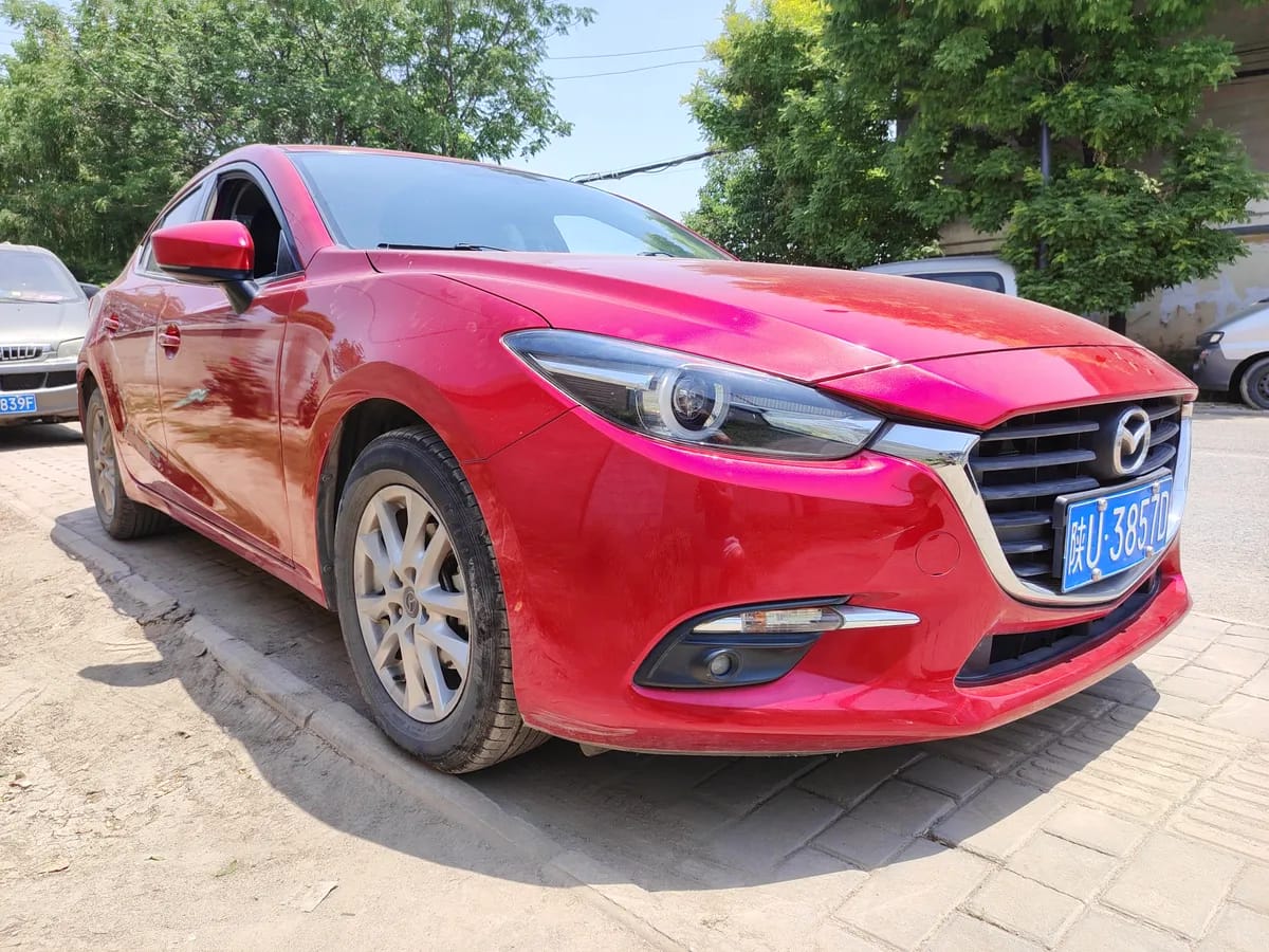 Mazda 3 Axela 2017 1.5L V 3