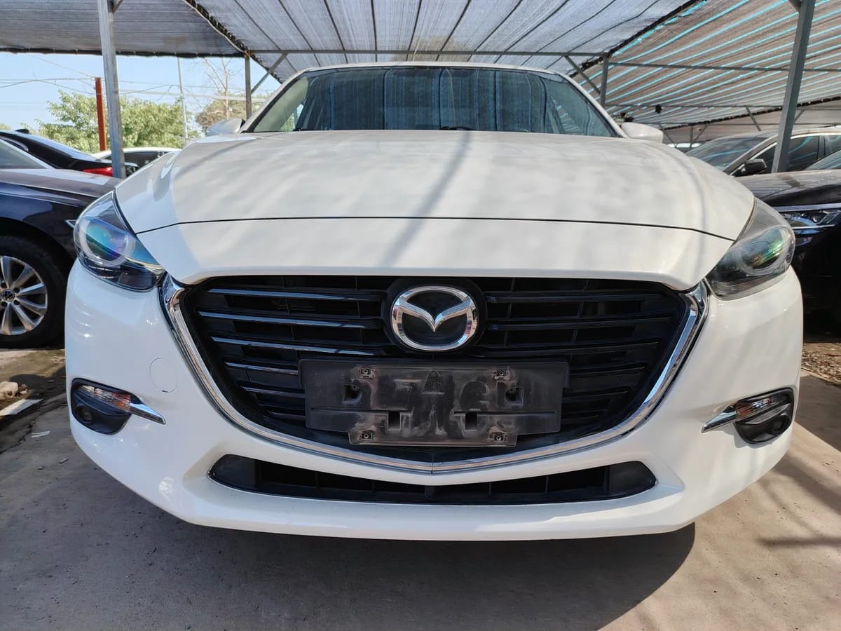 Mazda 3 Axela 2017 2.0L V 2
