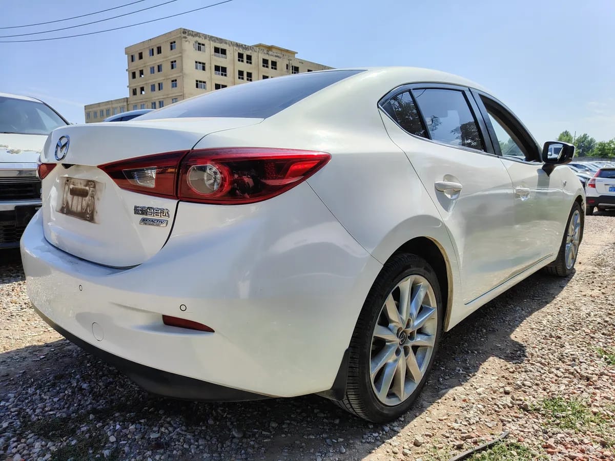 Mazda 3 Axela 2017 2.0L V 6