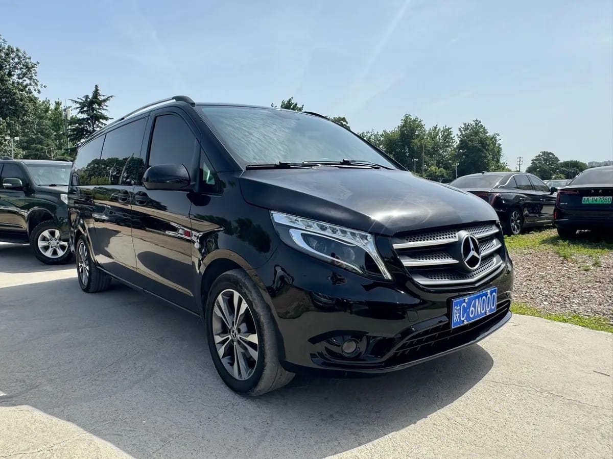 Mercedes-Benz 2018 2.0T 7 V 2