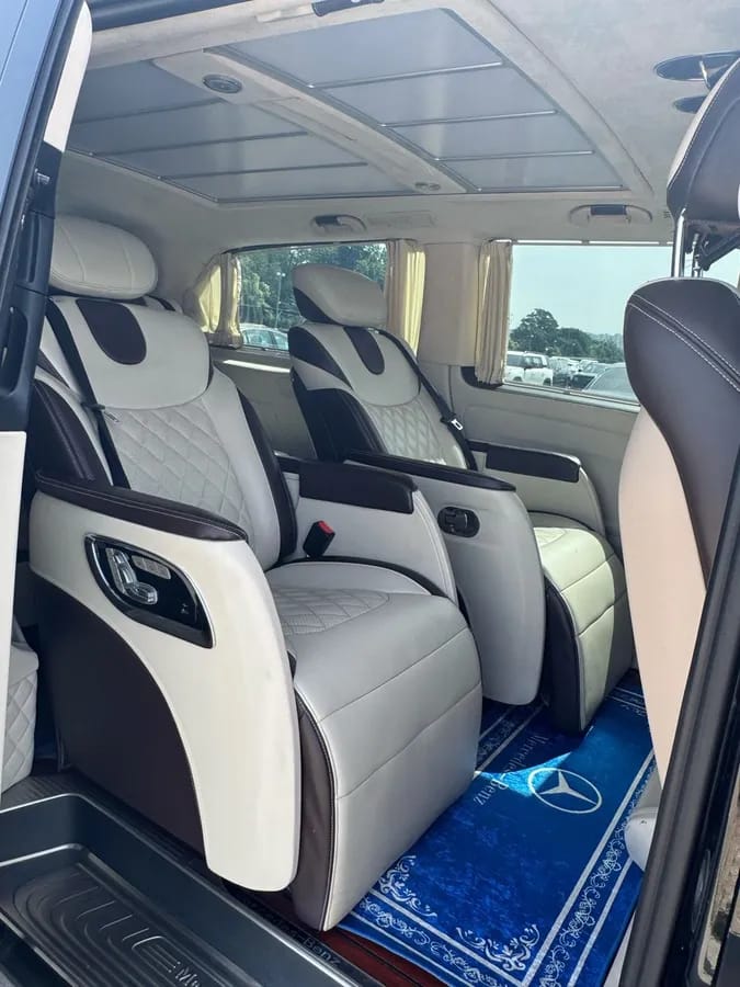 Mercedes-Benz 2018 2.0T 7 V 7