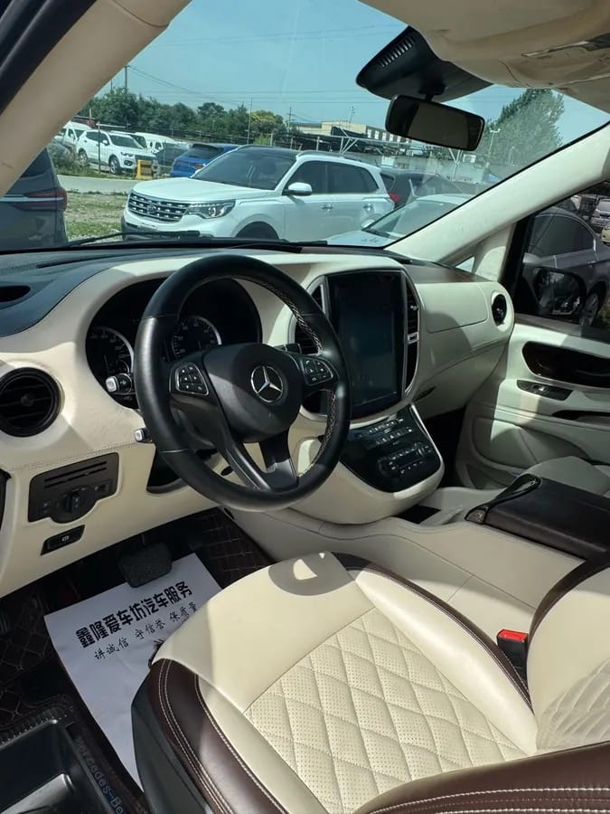 Mercedes-Benz 2018 2.0T 7 V 8