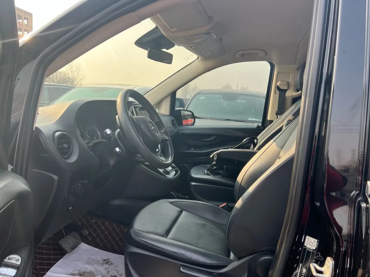 Mercedes-Benz 2020 2.0T 7 7